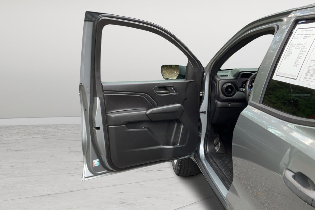 Used 2023 Chevrolet Colorado W/T RWD image 10