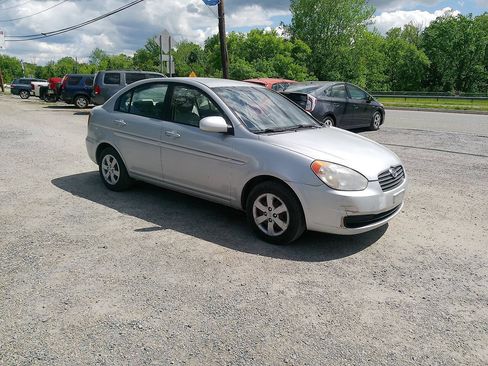 Used 2009 Hyundai Accent GLS w/ Popular Equipment Pkg 5 FWD image 8