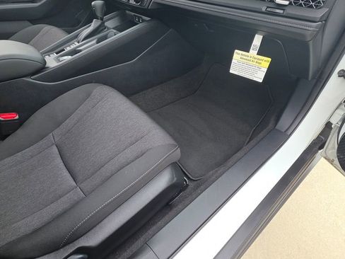 Certified 2023 Honda Accord EX image 13