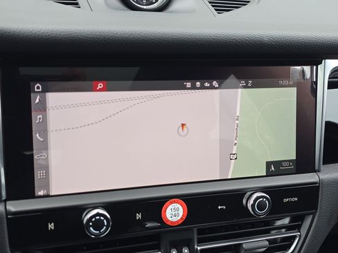 New 2026 Porsche Macan S image 21