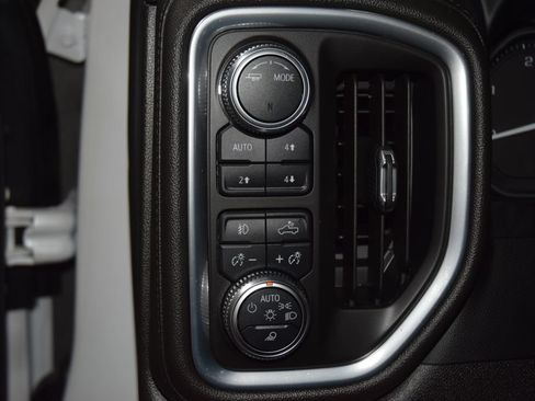Used 2022 GMC Sierra 3500 Denali AWD/4WD image 38
