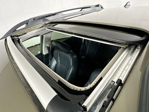 Used 2022 Subaru Outback Limited AWD/4WD image 22
