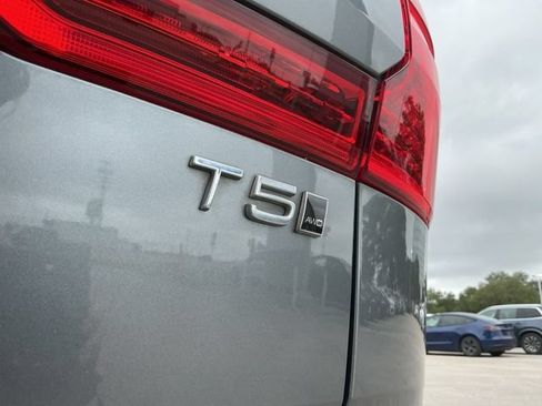 Certified 2025 Volvo XC60 T8 Ultra AWD/4WD image 10