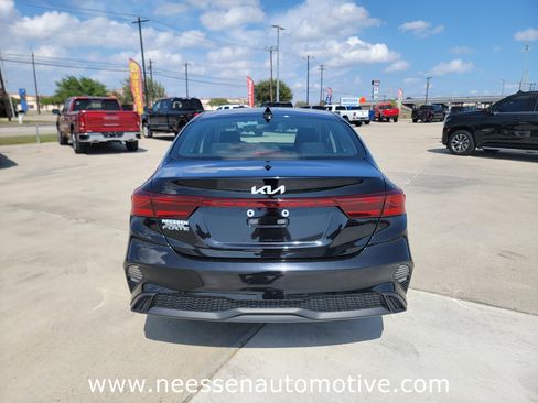Used 2024 Kia Forte LXS image 6
