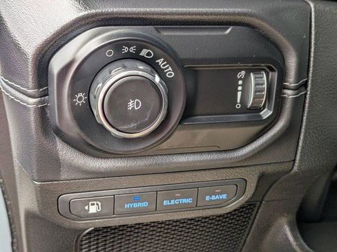 Certified 2025 Jeep Wrangler Unlimited Rubicon 4xe w/ Convenience Group AWD/4WD image 18