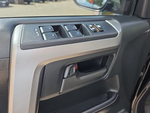 Used 2016 Toyota 4Runner SR5 image 11