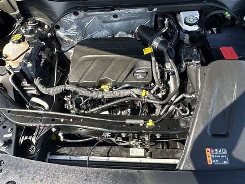 Used 2024 Chevrolet Trax RS w/ Driver Confidence Package image 27