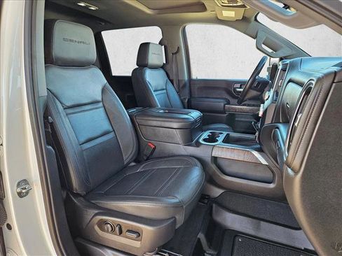 Used 2022 GMC Sierra 2500 Denali image 23