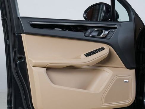 New 2026 Porsche Macan S image 29
