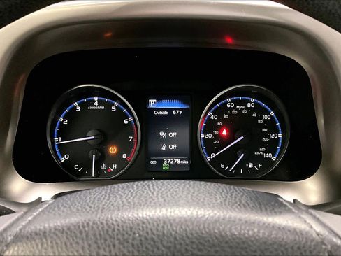 Used 2018 Toyota RAV4 LE w/ Carpet Mat Package image 25