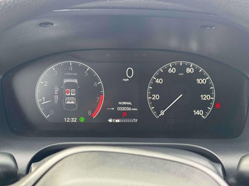 Used 2025 Honda HR-V LX image 24