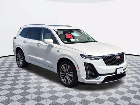 Certified 2024 Cadillac XT6 Premium Luxury AWD/4WD image 2