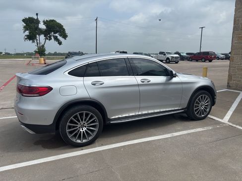Used 2020 Mercedes-Benz GLC 300 4MATIC Coupe image 2
