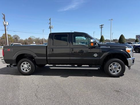 Used 2011 Ford F250 Lariat w/ Lariat Ultimate Pkg image 2