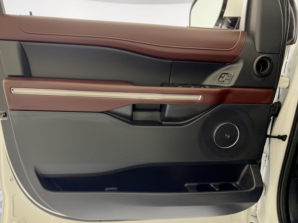 Used 2024 Ford Expedition Max Limited RWD image 14