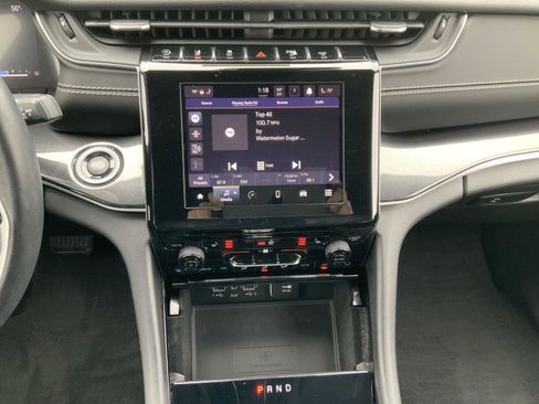 Used 2022 Jeep Grand Cherokee L Laredo w/ Luxury Tech Group I AWD/4WD image 34