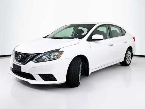 Used 2017 Nissan Sentra SV FWD image 2