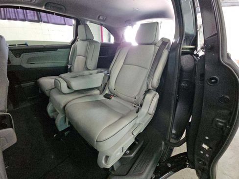 Used 2024 Honda Odyssey Elite image 11