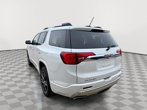 Used 2017 GMC Acadia Denali w/ Technology Package AWD/4WD image 5