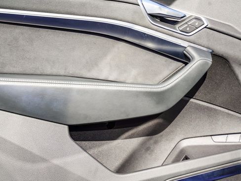 Used 2022 Audi e-tron Chronos w/ Chronos Package image 18