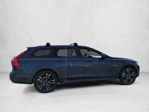 Used 2019 Volvo V90 T5 Cross Country w/ Advanced Package image 4