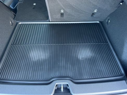 New 2026 Volvo EX30 Plus w/ Climate Package image 14