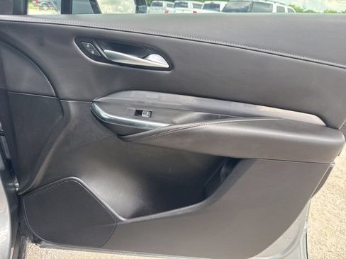 Used 2025 Cadillac XT4 Premium Luxury FWD image 21