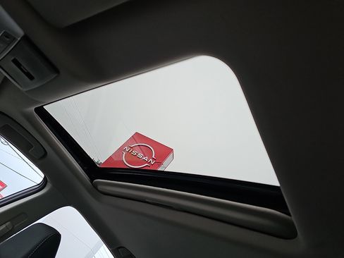 Certified 2022 Nissan Altima 2.5 SV w/ SV Premium Package image 15