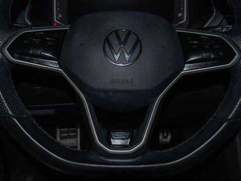 Used 2022 Volkswagen Tiguan SEL R-Line AWD/4WD image 11