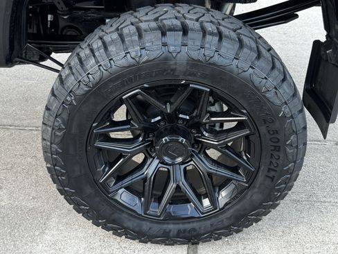 Used 2022 Ford F250 Limited w/ FX4 Off-Road Package AWD/4WD image 10