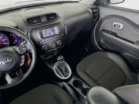 Used 2018 Kia Soul image 23