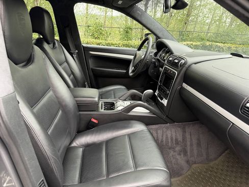 Used 2008 Porsche Cayenne Turbo AWD/4WD image 16