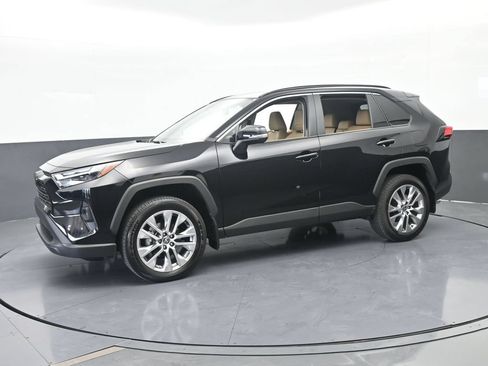 Used 2025 Toyota RAV4 XLE Premium FWD image 2