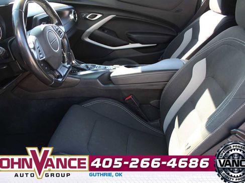 Used 2019 Chevrolet Camaro LT image 18