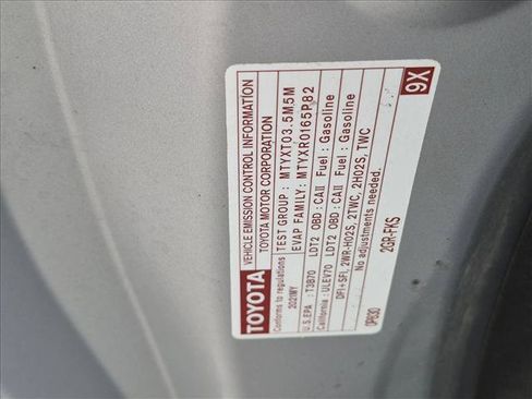 Used 2021 Toyota Highlander XLE AWD/4WD image 15