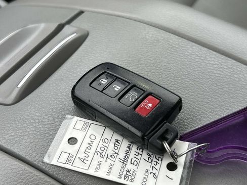 Used 2018 Toyota Highlander Limited image 31