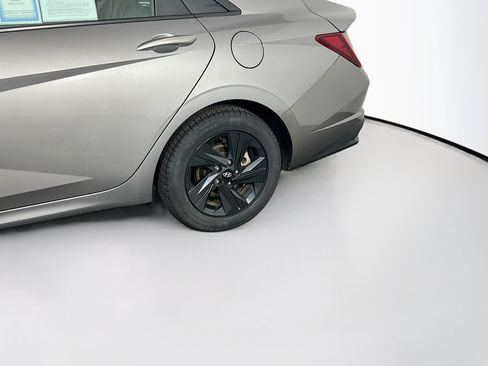 Used 2023 Hyundai Elantra SEL w/ Cargo Package FWD image 28