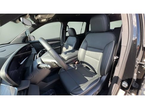 Certified 2025 Buick Enclave Preferred AWD/4WD image 24