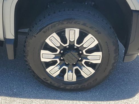 Used 2024 GMC Sierra 2500 Denali w/ Denali Reserve Package AWD/4WD image 8