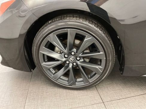 Used 2024 Toyota Corolla SE w/ SE Convenience Package FWD image 10
