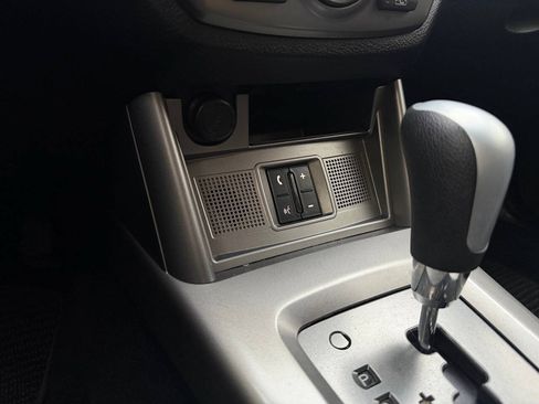 Used 2010 Subaru Forester 2.5X AWD/4WD image 16