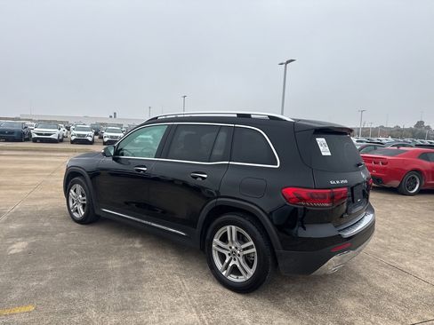 Used 2021 Mercedes-Benz GLB 250 4MATIC image 5