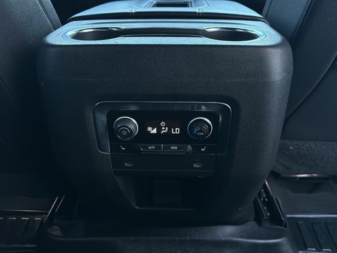 Used 2021 Chevrolet Tahoe LT w/ Luxury Package AWD/4WD image 31