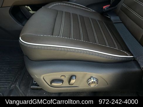 New 2026 GMC Acadia Denali Ultimate w/ LPO, Floor Liner Package AWD/4WD image 23