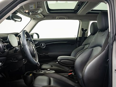 Used 2024 MINI Cooper S w/ Signature Upholstery Package image 19