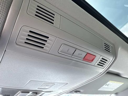 New 2026 Volkswagen Taos SE FWD image 24