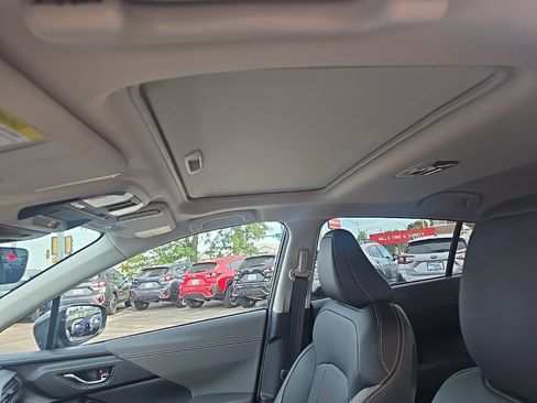 Used 2025 Subaru Crosstrek 2.5i Limited w/ Crosstrek Mirror Package image 16