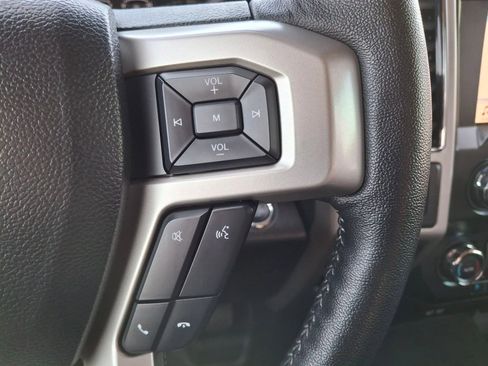 Used 2019 Ford F150 Lariat w/ Trailer Tow Package image 14