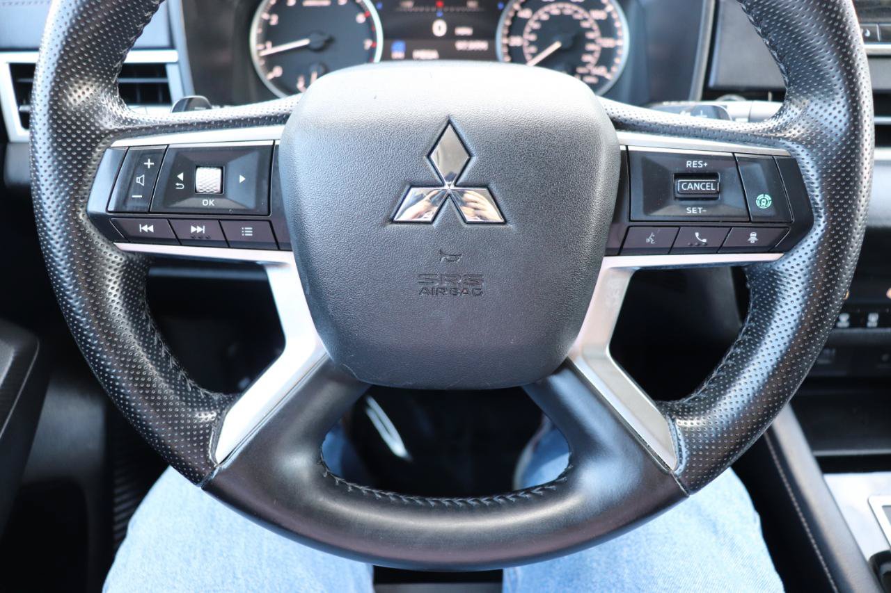 Used 2024 Mitsubishi Outlander FWD image 28