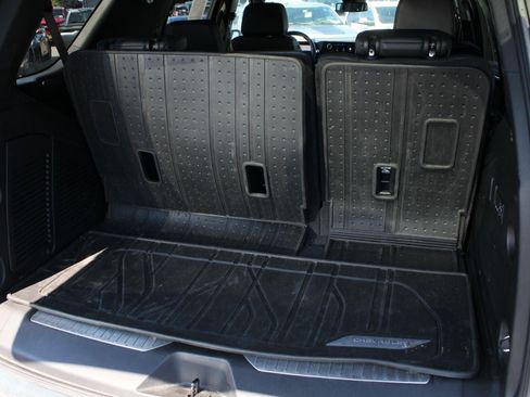 Used 2025 Chevrolet Tahoe RST w/ Comfort Package AWD/4WD image 8